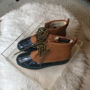 Classic shorto duck boots